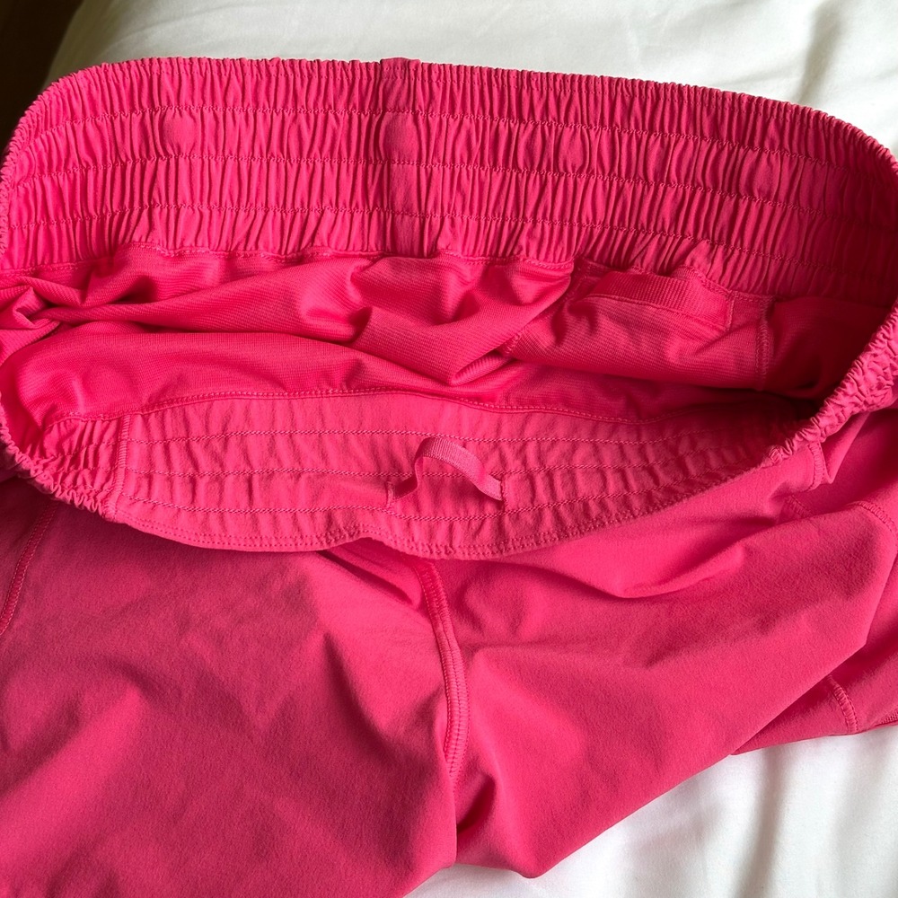 Lululemon Hotty Hot Shorts Size 8 Pink Running Athletic 4" Lined Gym - Picture 5 of 6